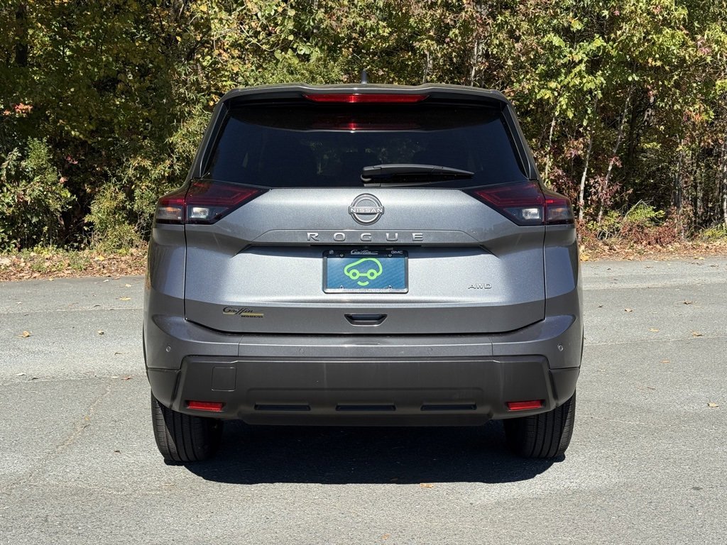 Used 2024 Nissan Rogue S image 6