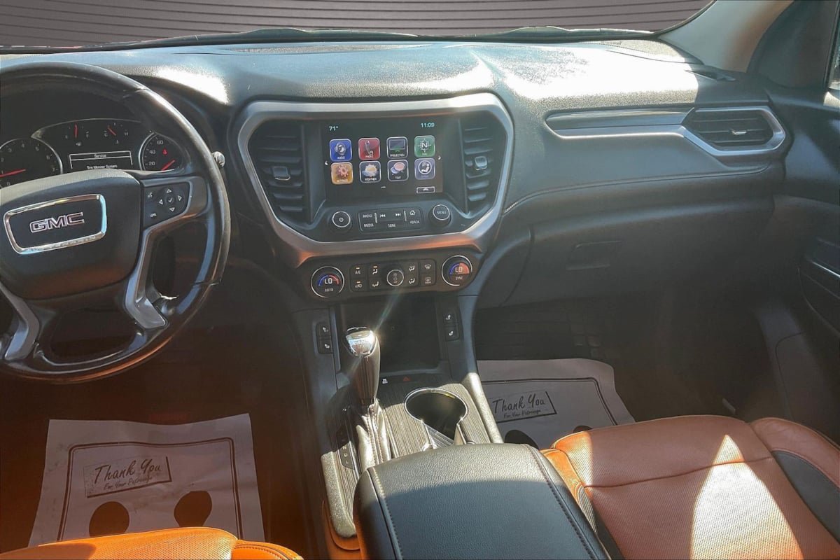Used 2018 GMC Acadia SLT AWD/4WD image 9