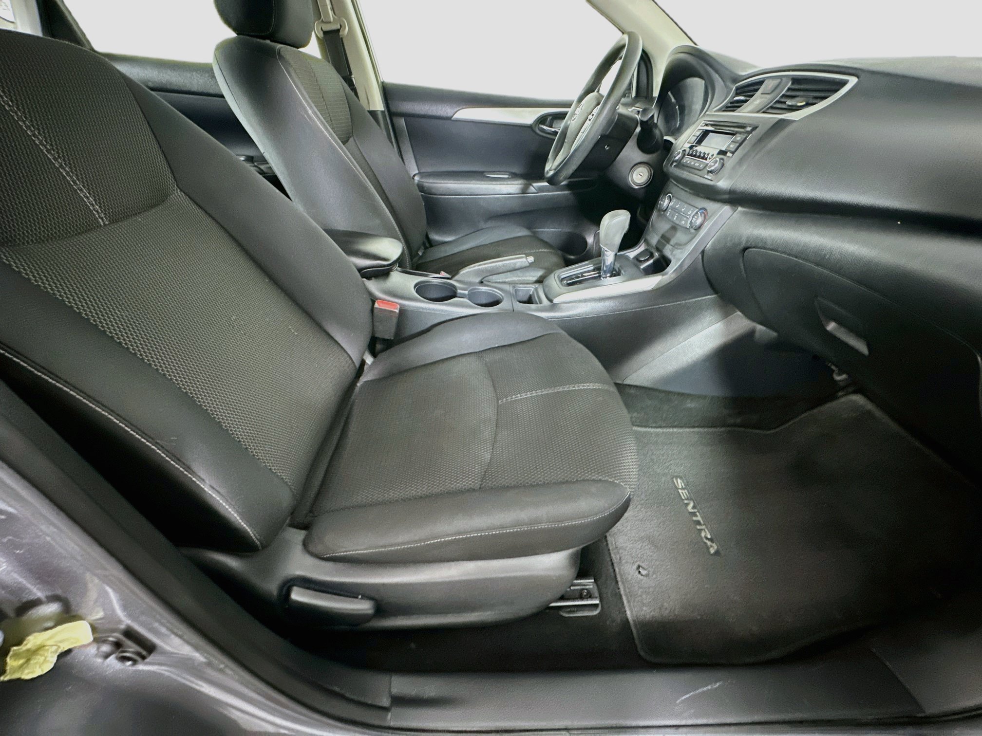 Used 2016 Nissan Sentra S FWD image 27