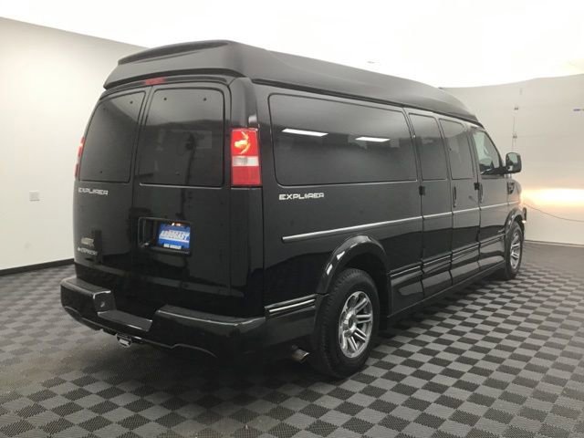 Used 2021 Chevrolet Express 3500 LS w/ Chrome Appearance Package image 3