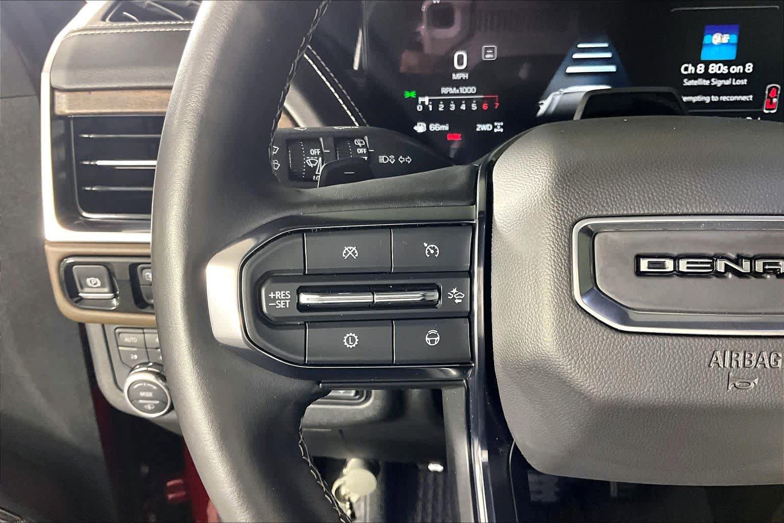 Used 2025 GMC Yukon XL Denali Ultimate w/ LPO, Floor Liner Package AWD/4WD image 23