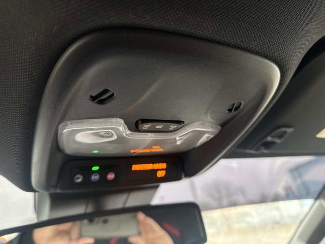 Used 2024 Chevrolet Colorado Z71 w/ Z71 Convenience Package 2 image 27