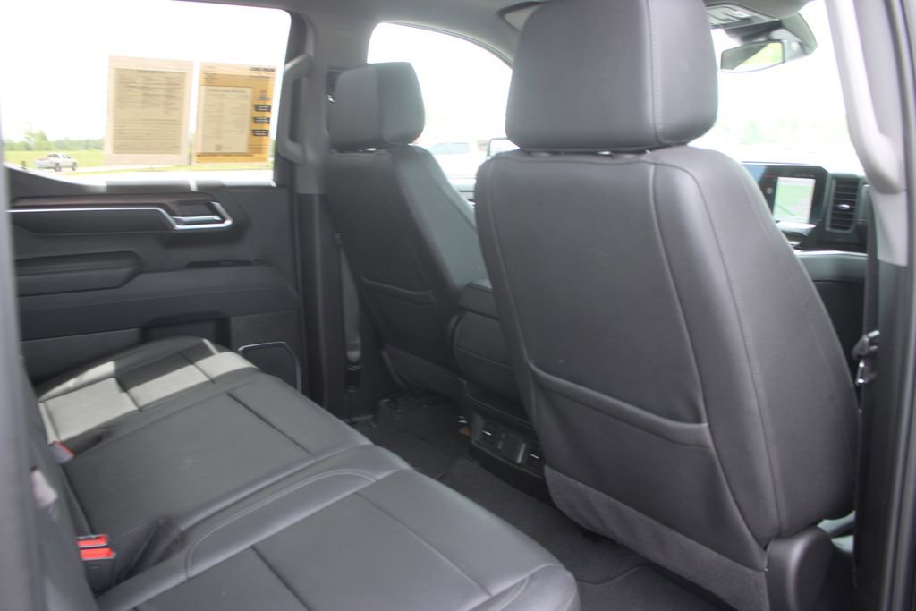 Used 2025 GMC Sierra 1500 SLT AWD/4WD image 31