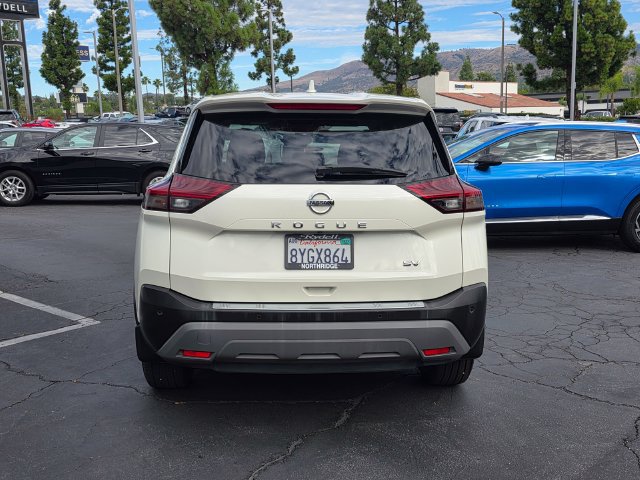 Used 2021 Nissan Rogue SV FWD image 7