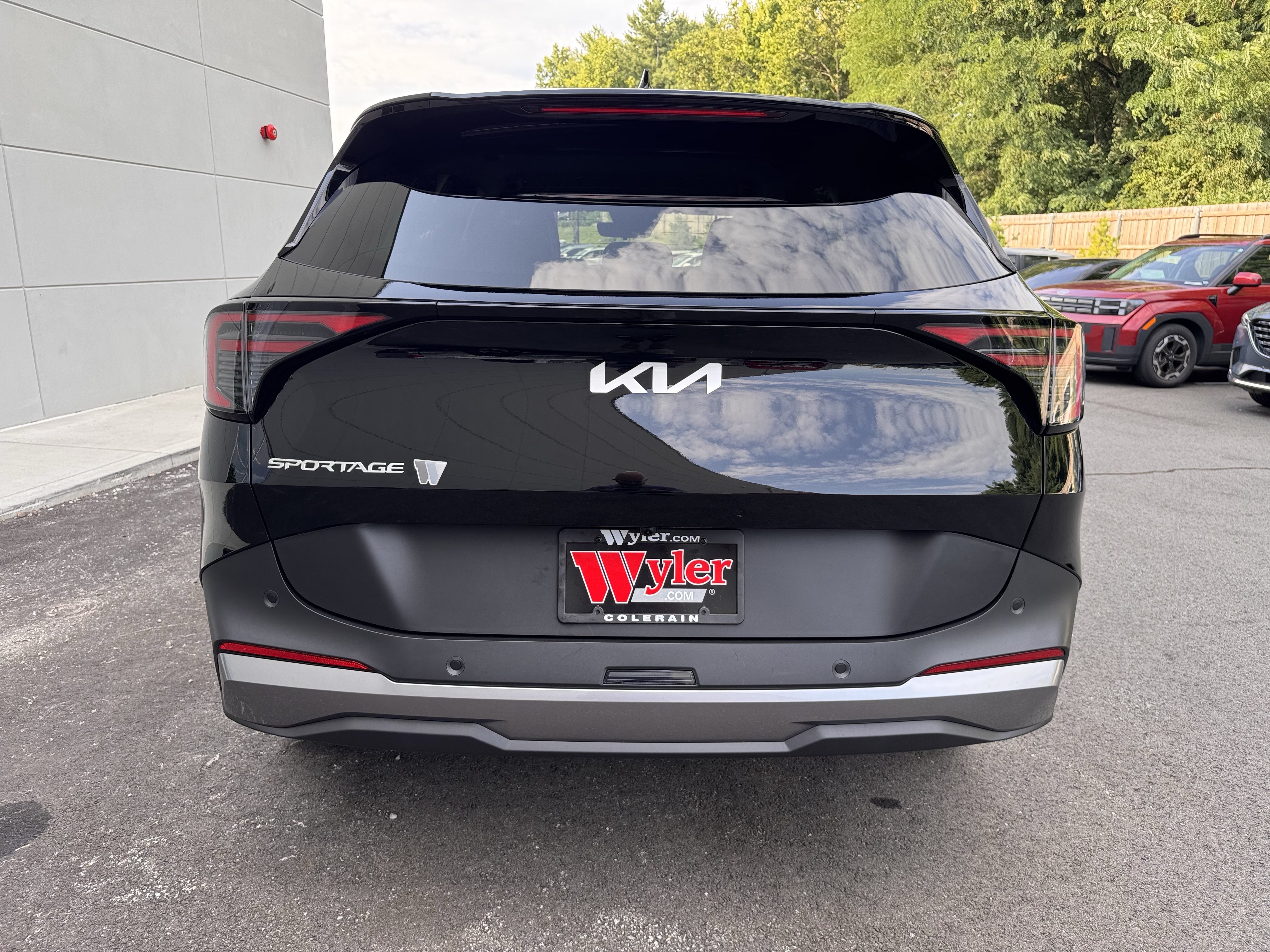 New 2027 Kia Sportage EX FWD image 5