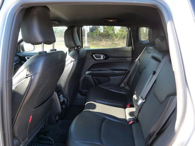 Used 2025 Jeep Compass Trailhawk AWD/4WD image 10