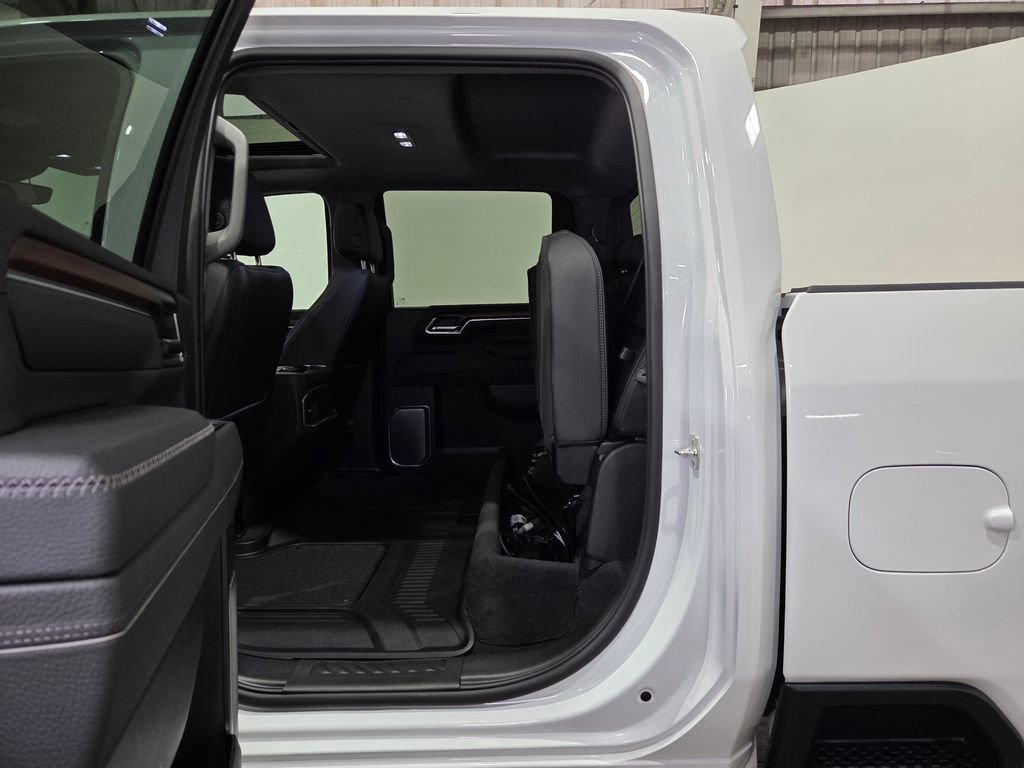 Used 2025 GMC Sierra 3500 Denali w/ Denali Reserve Package image 11