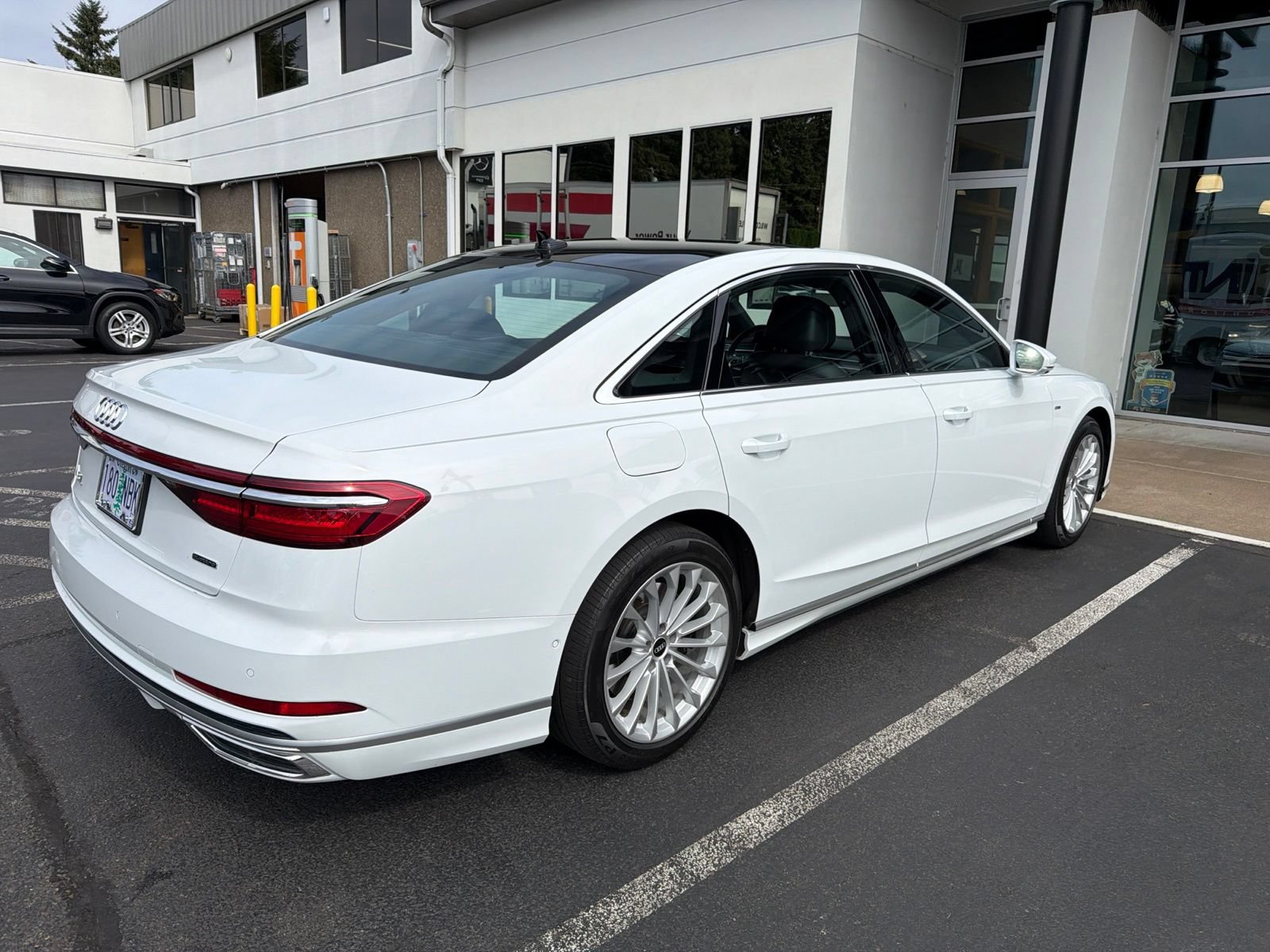 Used 2021 Audi A8 L 4.0T AWD/4WD image 5