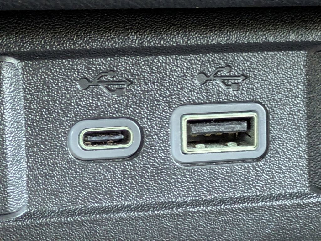 Used 2023 Chevrolet Colorado Z71 w/ Z71 Convenience Package 2 image 23