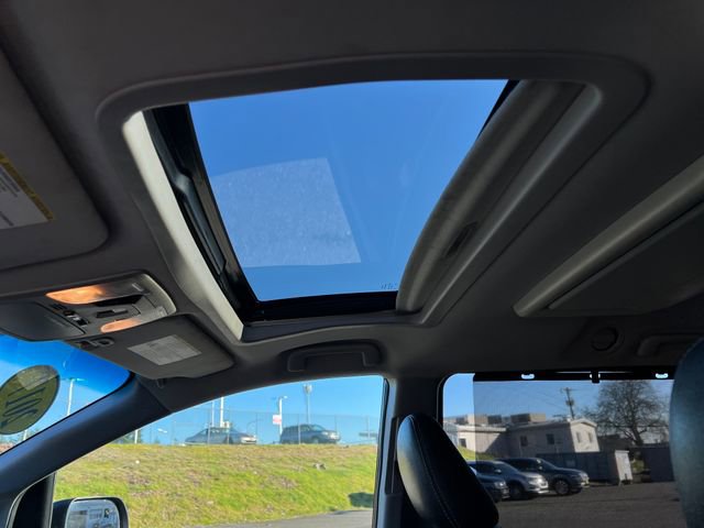 Used 2017 Toyota Sienna SE image 28