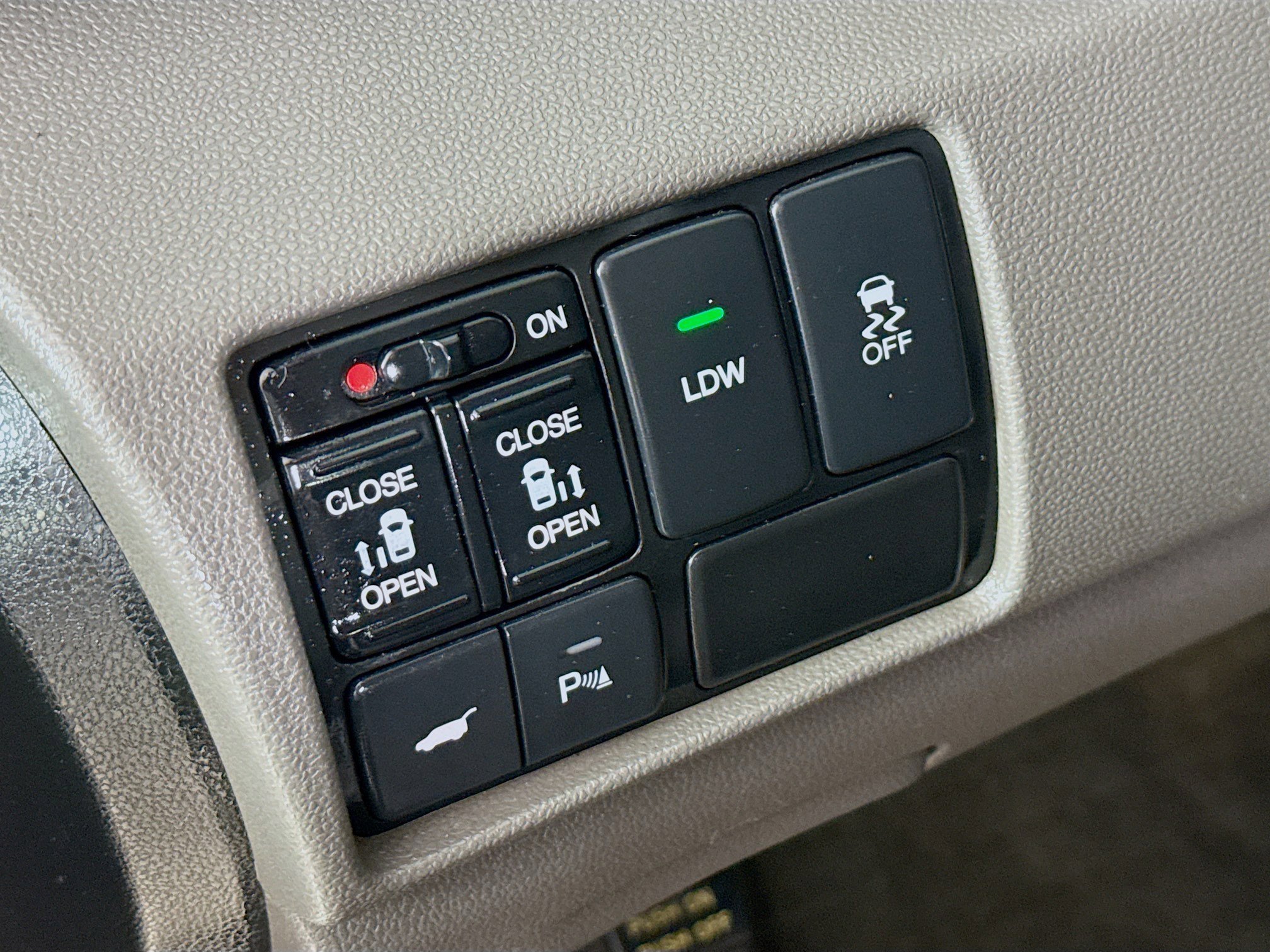Used 2015 Honda Odyssey Touring image 9