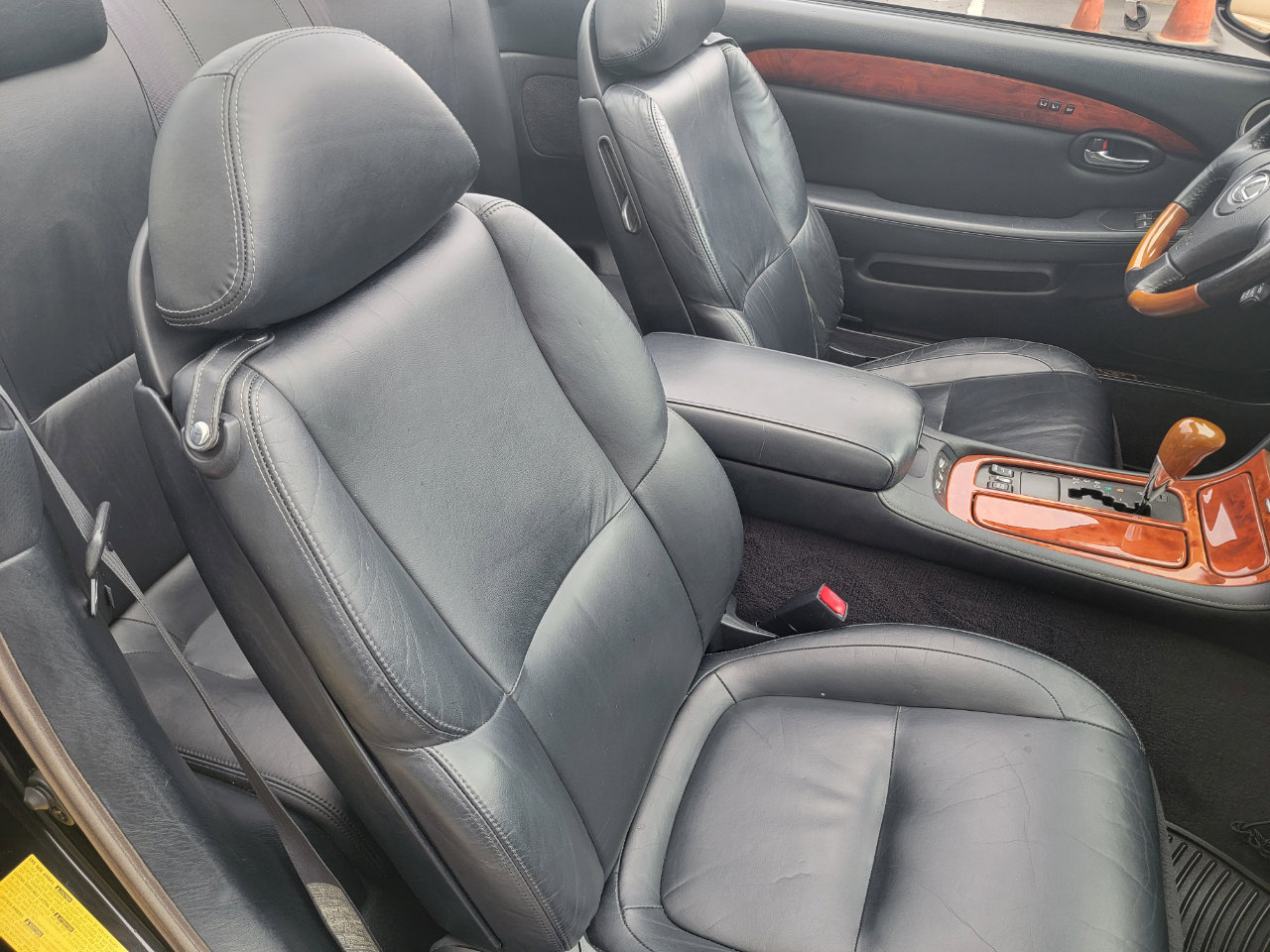 Used 2004 Lexus SC 430 Convertible image 38