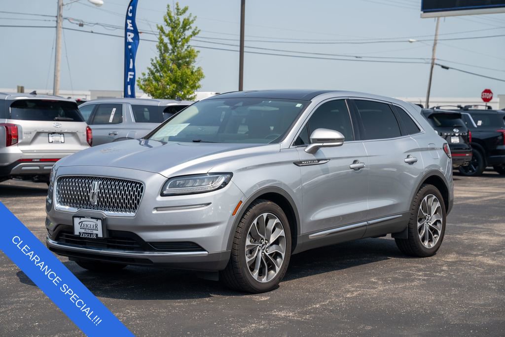 Used 2021 Lincoln Nautilus Reserve w/ Class II Trailer Tow Package image 3