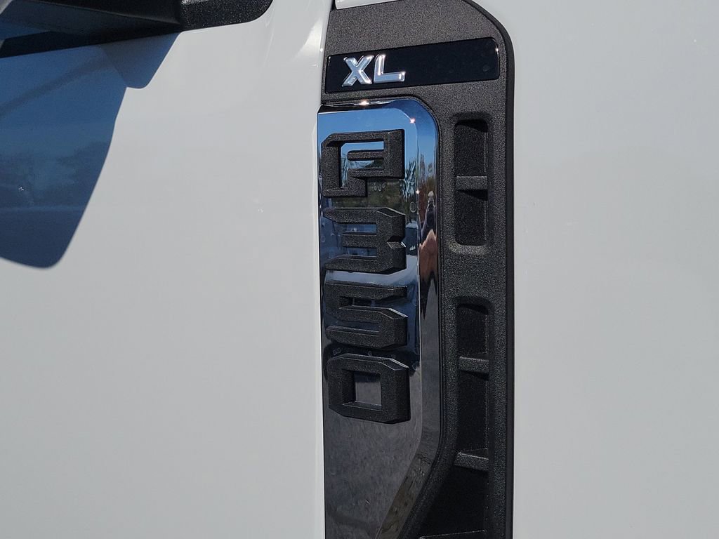 New 2026 Ford F350 XL w/ XL Chrome Package image 6