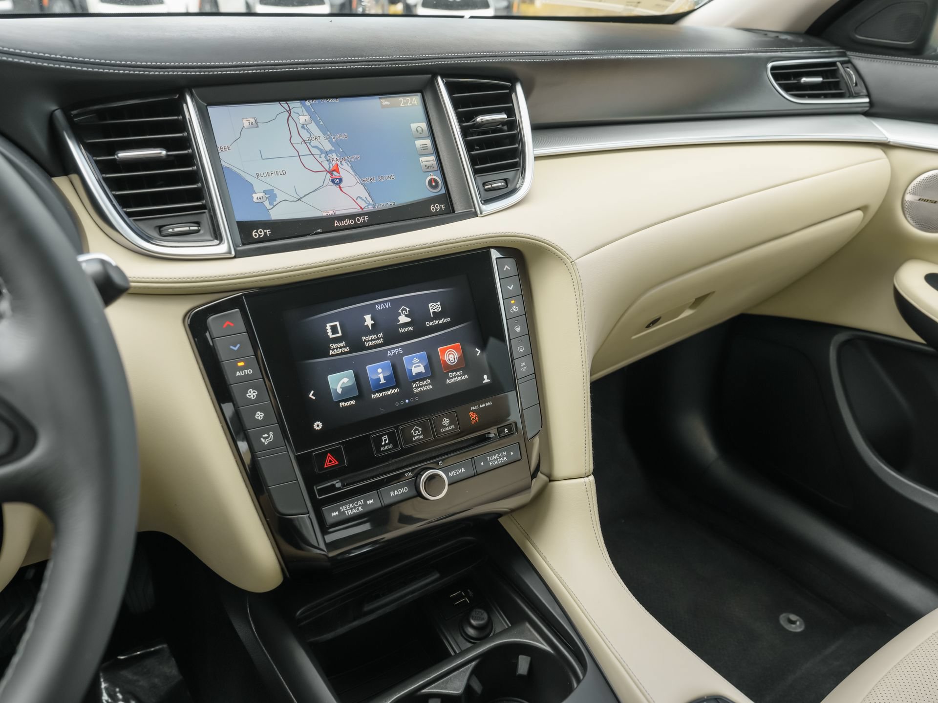 Used 2019 INFINITI QX50 Essential w/ Premium Audio Package AWD/4WD image 11