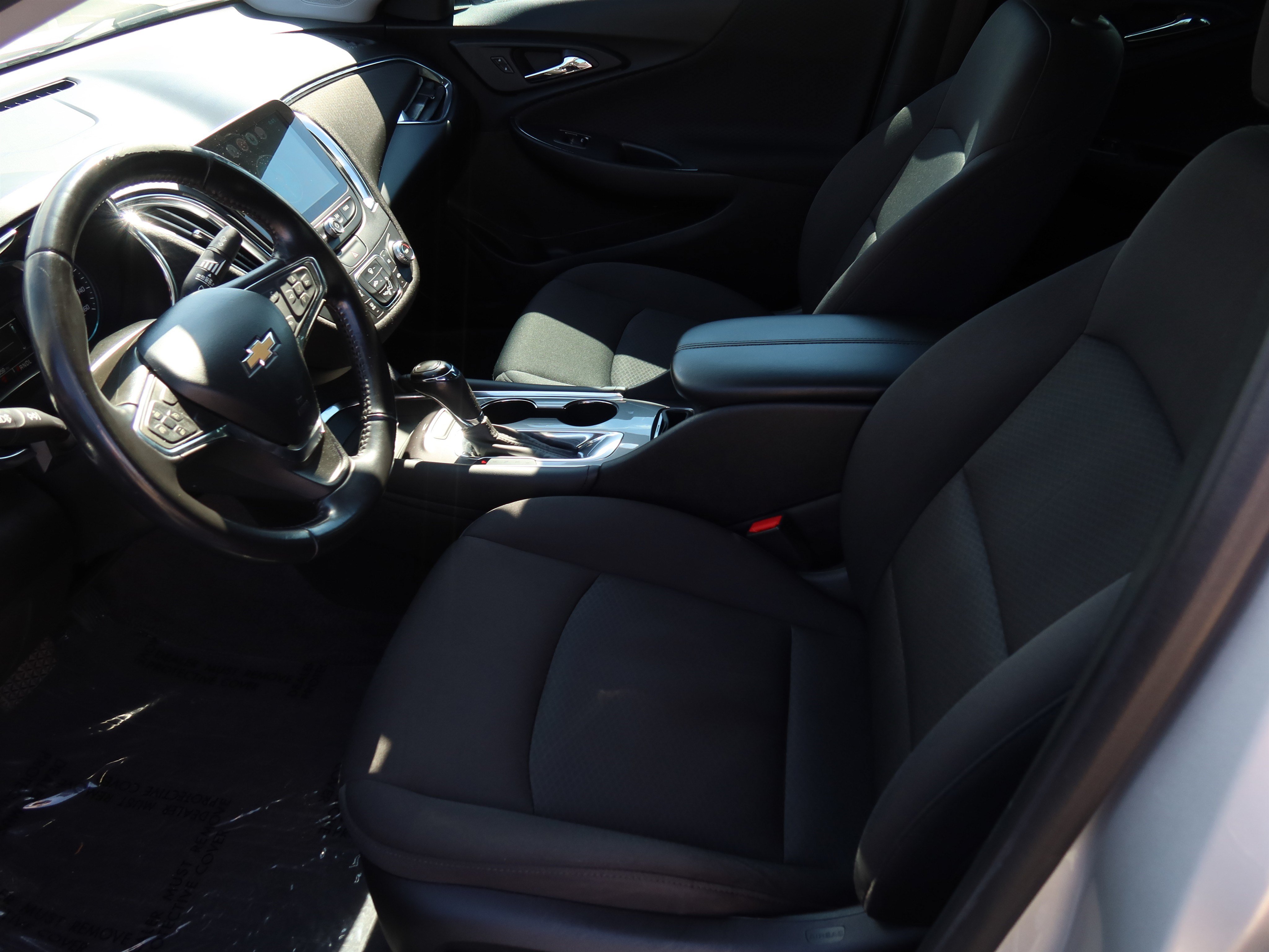 Used 2018 Chevrolet Malibu LT FWD image 16