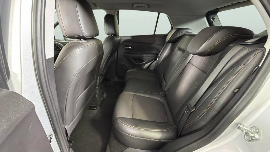 Used 2020 Chevrolet Trax LT w/ Driver Confidence Package FWD image 26