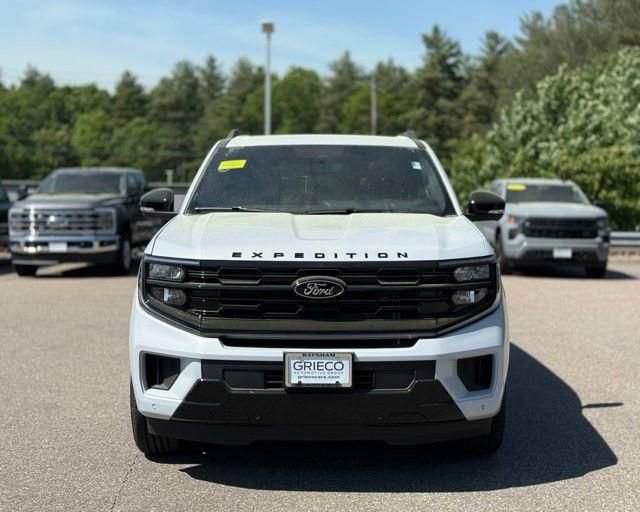 New 2026 Ford Expedition Platinum w/ Stealth Performance Package AWD/4WD image 12