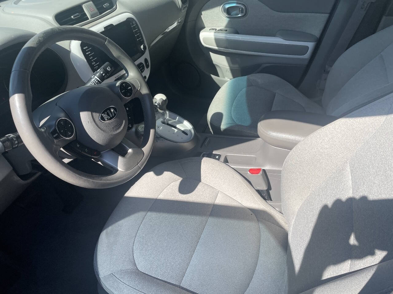Used 2016 Kia Soul EV FWD image 6