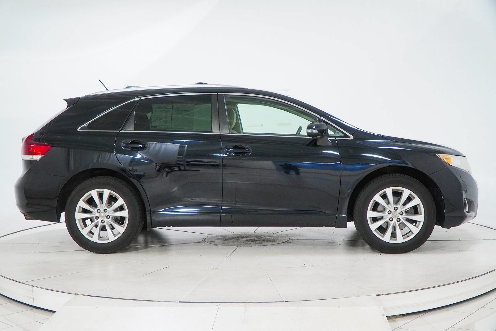 Used 2013 Toyota Venza LE FWD image 13