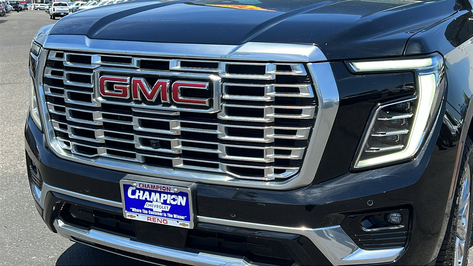 Certified 2025 GMC Yukon XL Denali AWD/4WD image 9