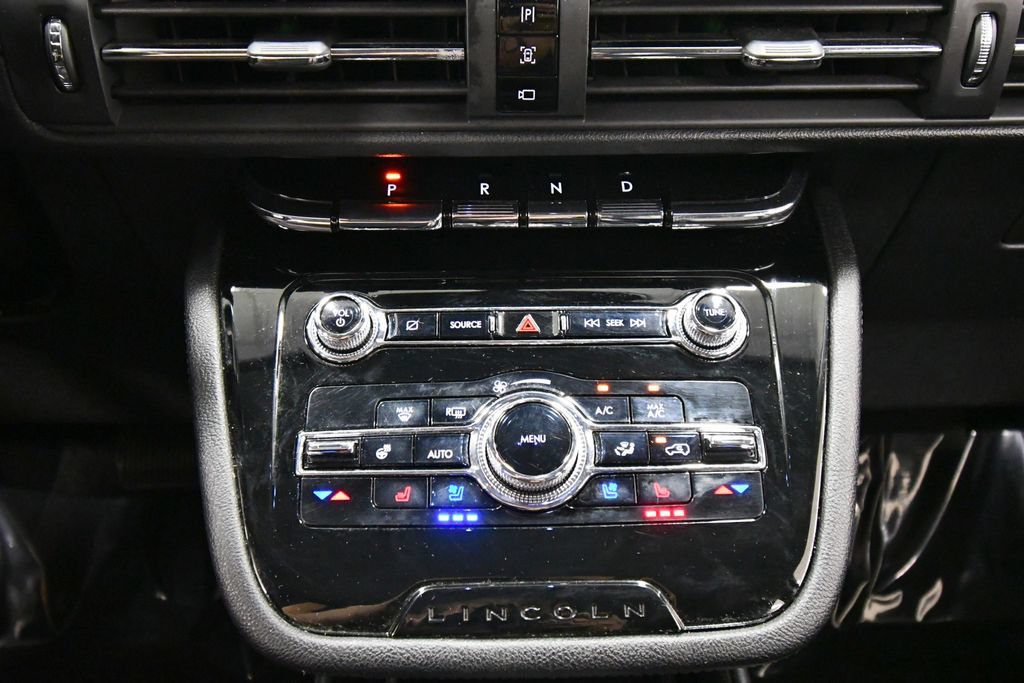 Used 2022 Lincoln Corsair Reserve w/ Equipment Group 201A AWD/4WD image 26