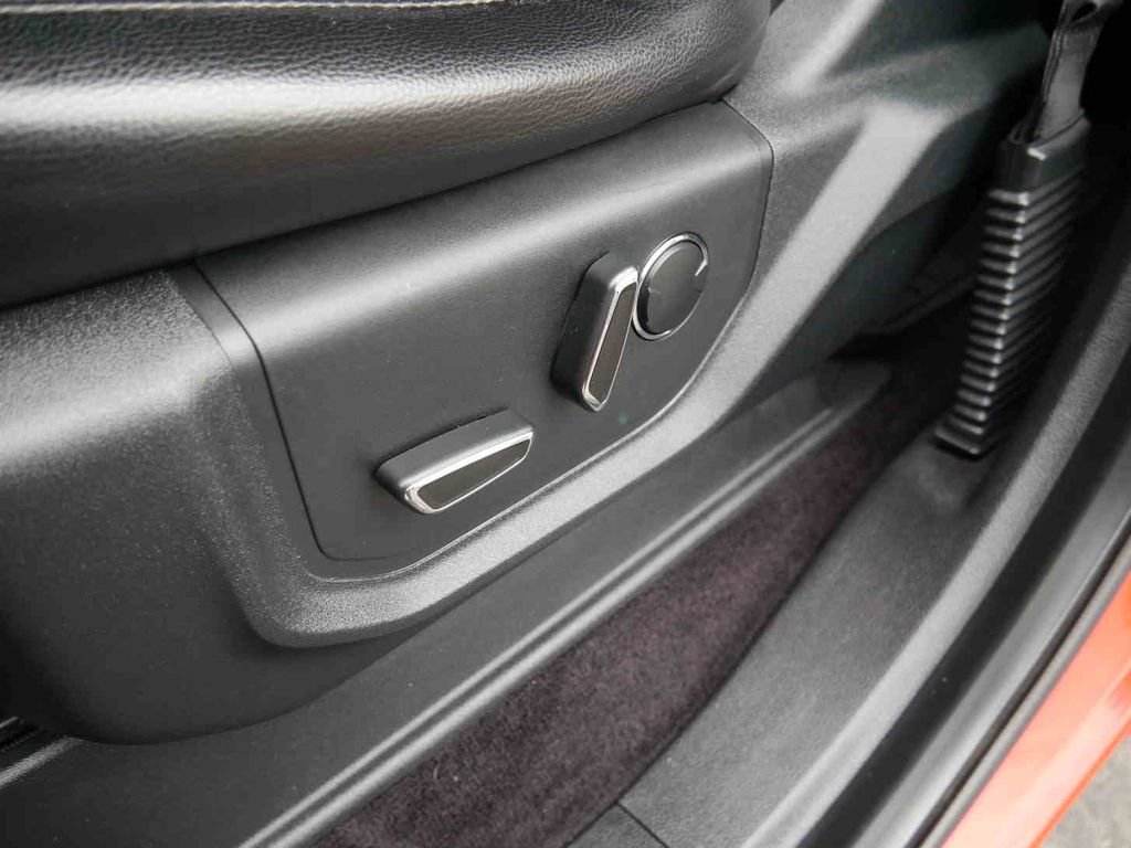 Used 2015 Ford F150 Lariat w/ Equipment Group 502A Luxury image 32