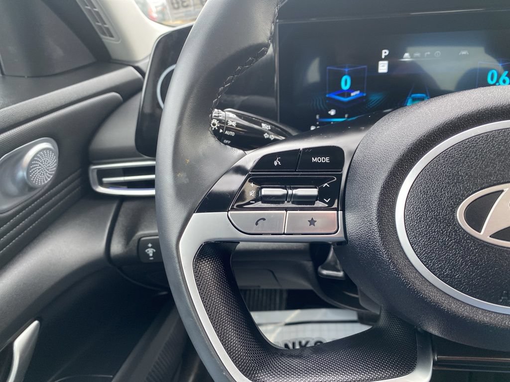 New 2025 Hyundai Elantra SEL FWD image 21