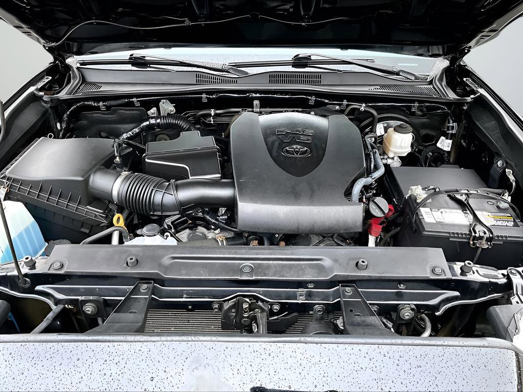 Used 2020 Toyota Tacoma SR image 24
