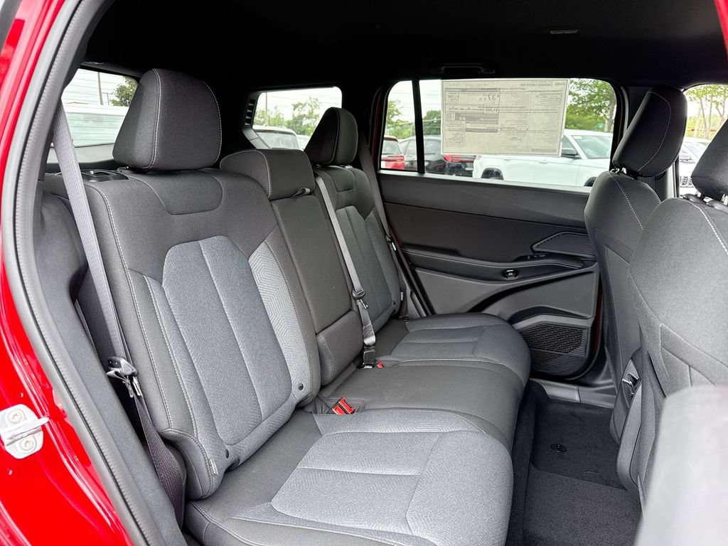 New 2026 Jeep Cherokee Laredo AWD/4WD image 24