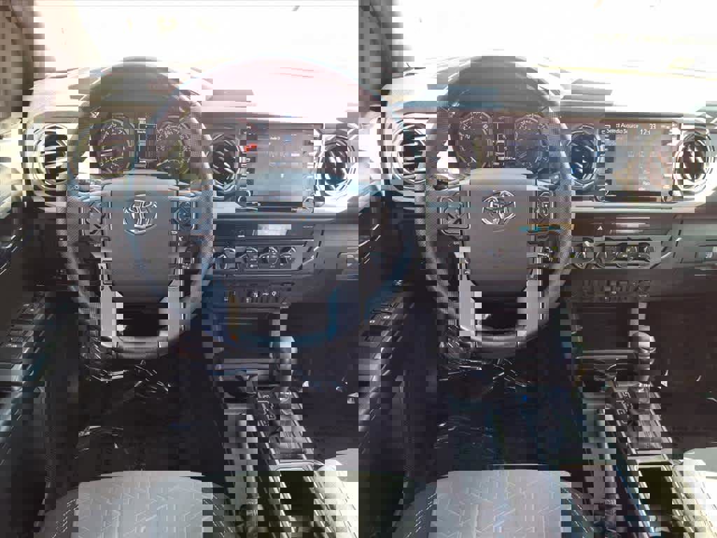 Certified 2023 Toyota Tacoma TRD Off-Road image 8
