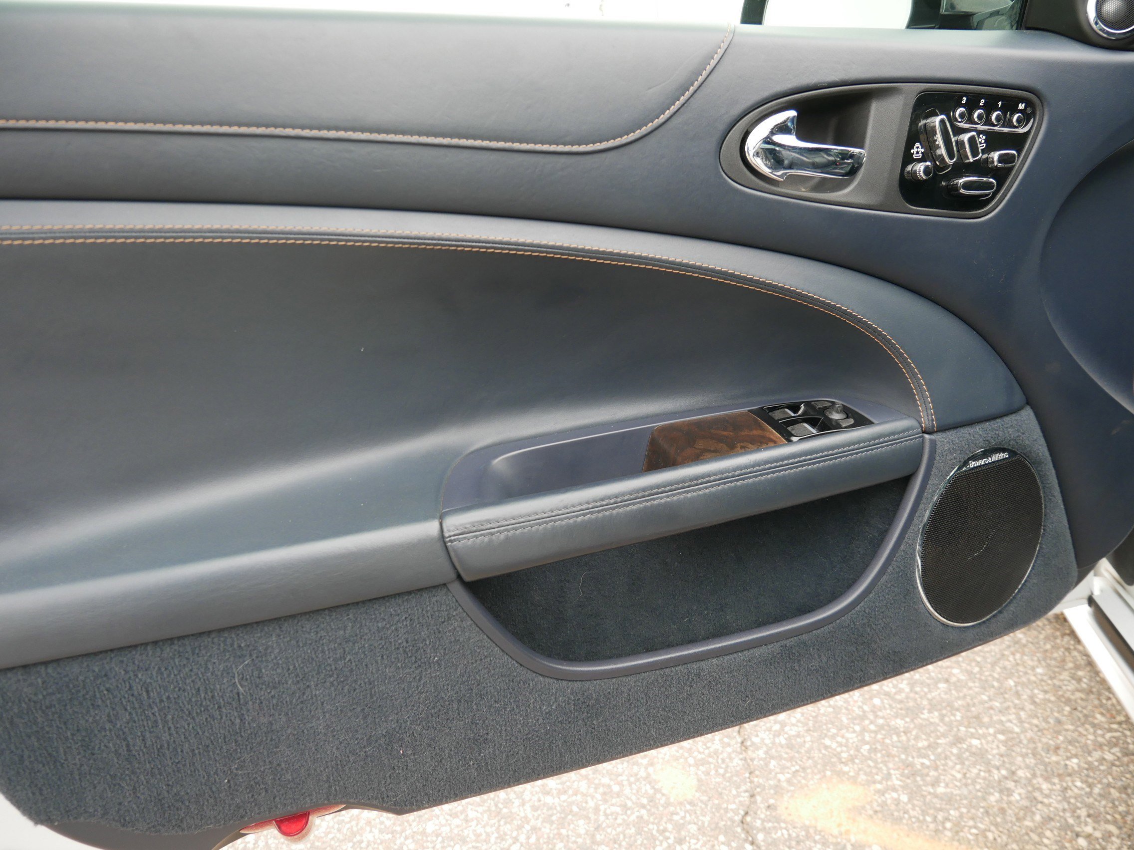 Used 2013 Jaguar XKR R image 15