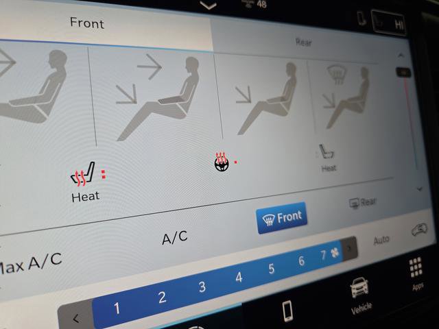 New 2026 Chrysler Pacifica Select w/ S Appearance Package image 7