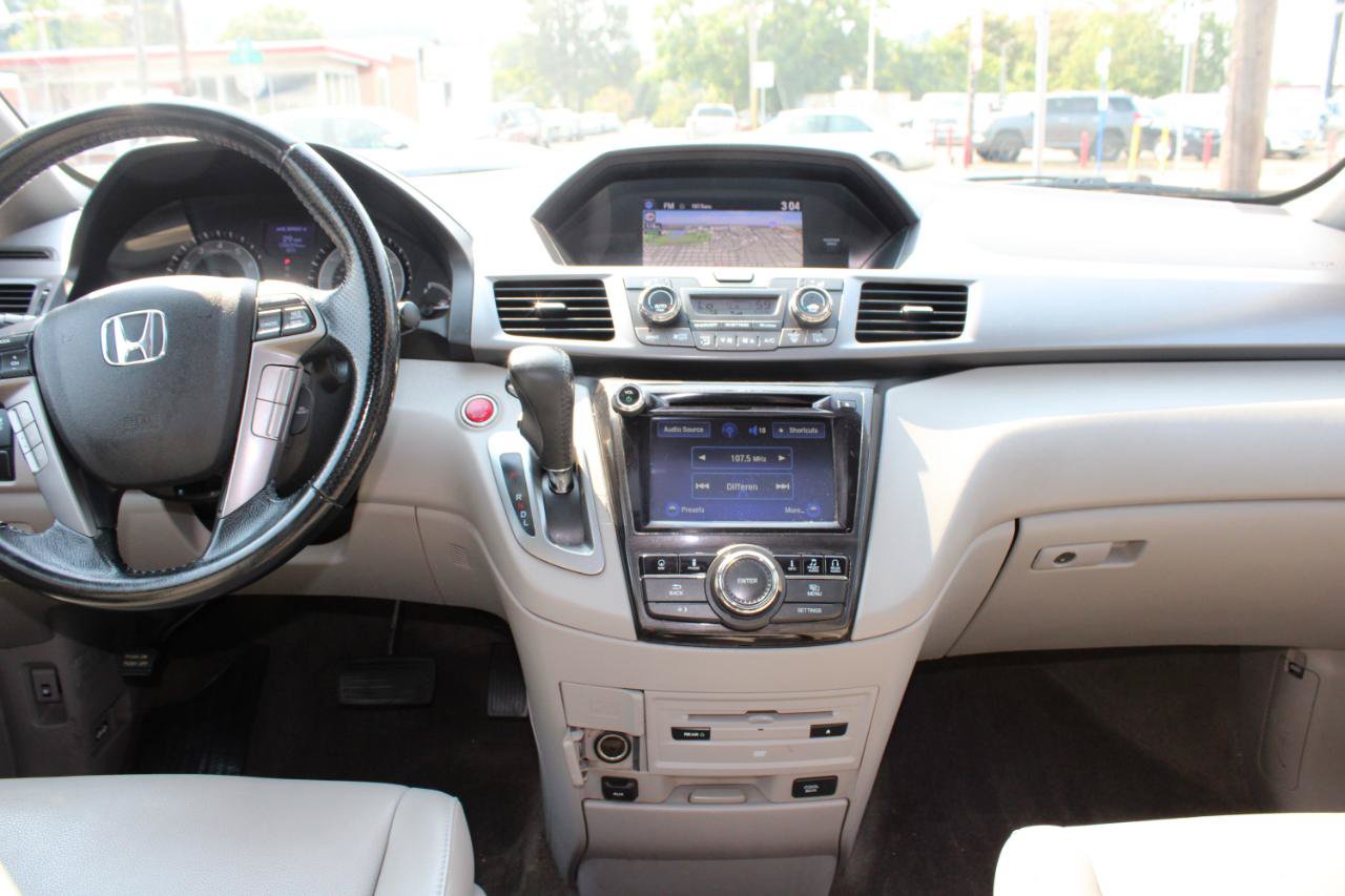 Used 2015 Honda Odyssey Touring image 11