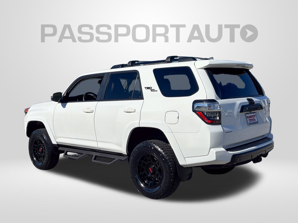 Used 2019 Toyota 4Runner TRD Off-Road Premium AWD/4WD image 4