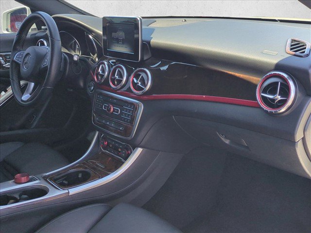 Used 2016 Mercedes-Benz CLA 250 4MATIC image 23