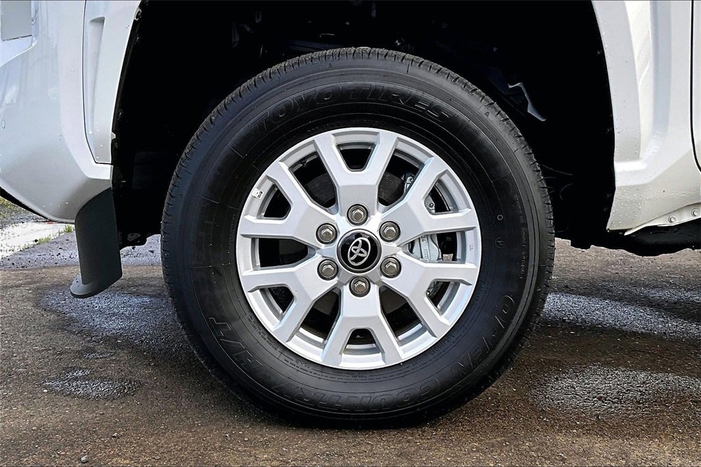 Used 2025 Toyota Tacoma SR image 12