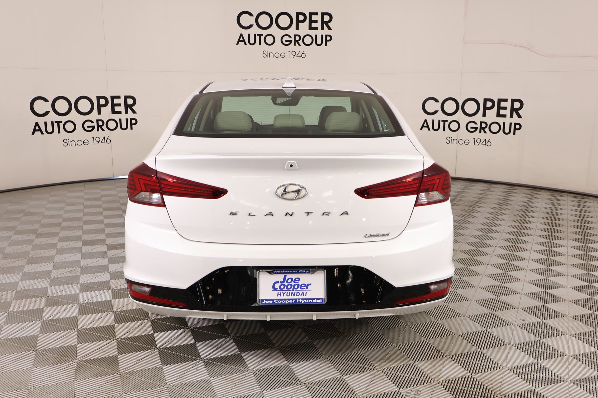 Used 2020 Hyundai Elantra Limited w/ Ultimate Package 03