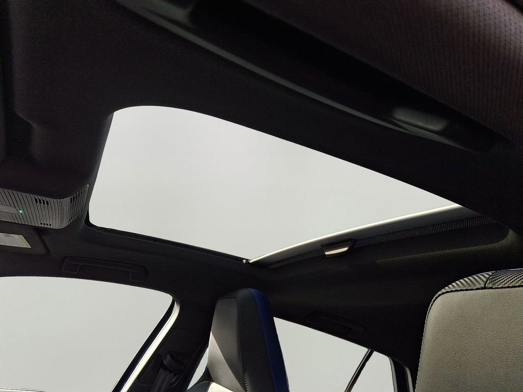 Used 2024 Volkswagen Golf R image 15