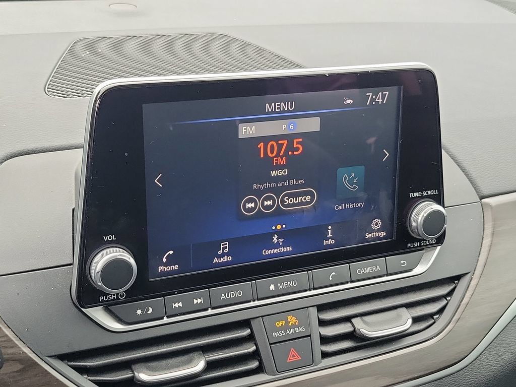 Used 2025 Nissan Altima 2.5 SV FWD image 24