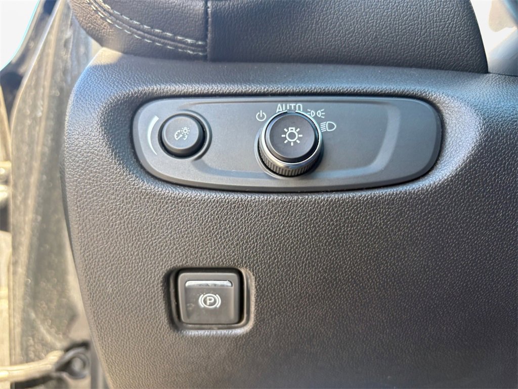 Used 2022 Chevrolet Blazer LT w/ Sound & Technology Package image 31