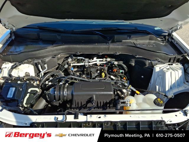 Used 2024 Ford Explorer XLT w/ Equipment Group 202A AWD/4WD image 34