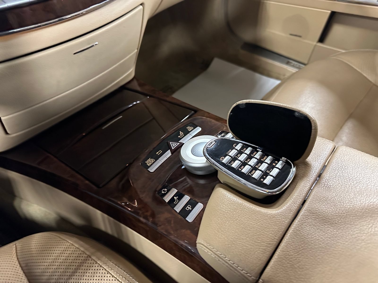 Used 2013 Mercedes-Benz S 550 image 32