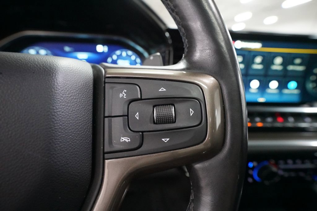 Used 2022 Chevrolet Silverado 1500 High Country w/ High Country Premium Package AWD/4WD image 18