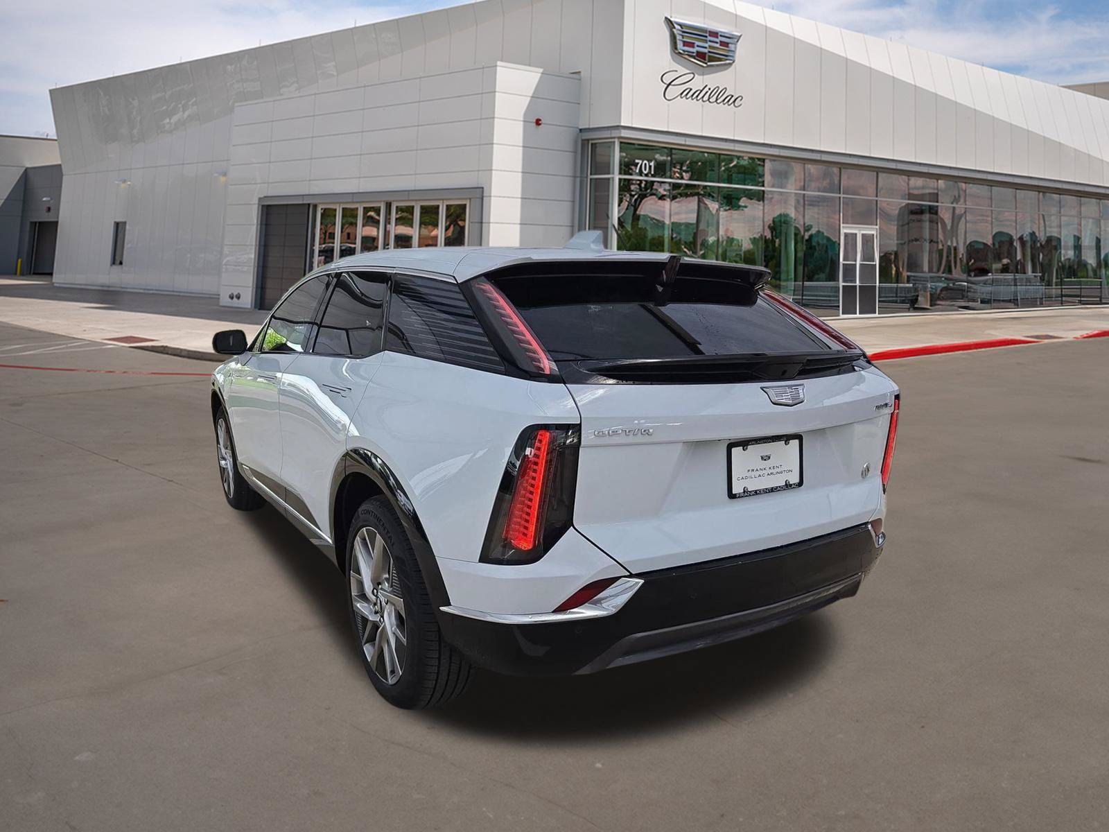 New 2026 Cadillac Optiq Luxury 1 w/ LPO, Floor Liner Package AWD/4WD image 4
