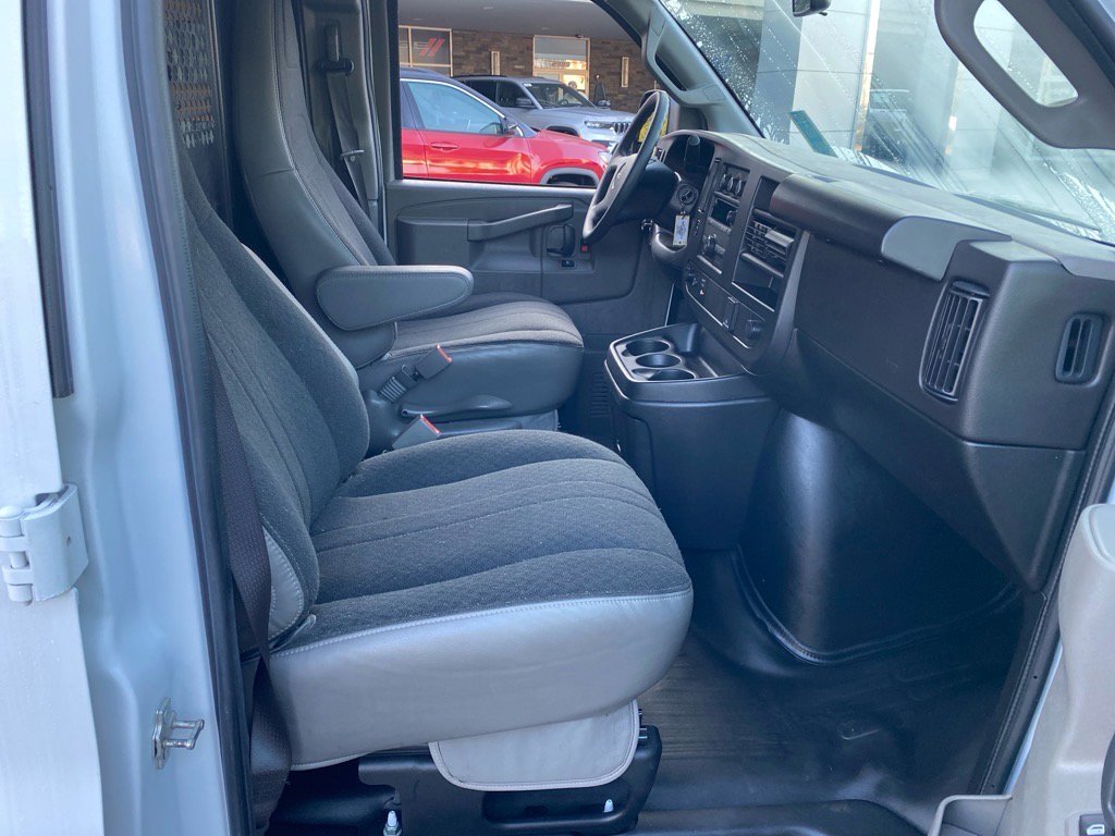 Used 2023 GMC Savana 2500 w/ Driver Convenience Package image 21