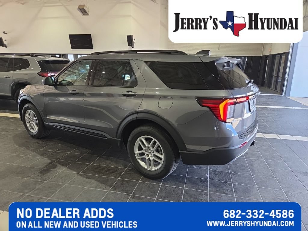 Used 2026 Ford Explorer Active w/ Active Comfort Package RWD image 6