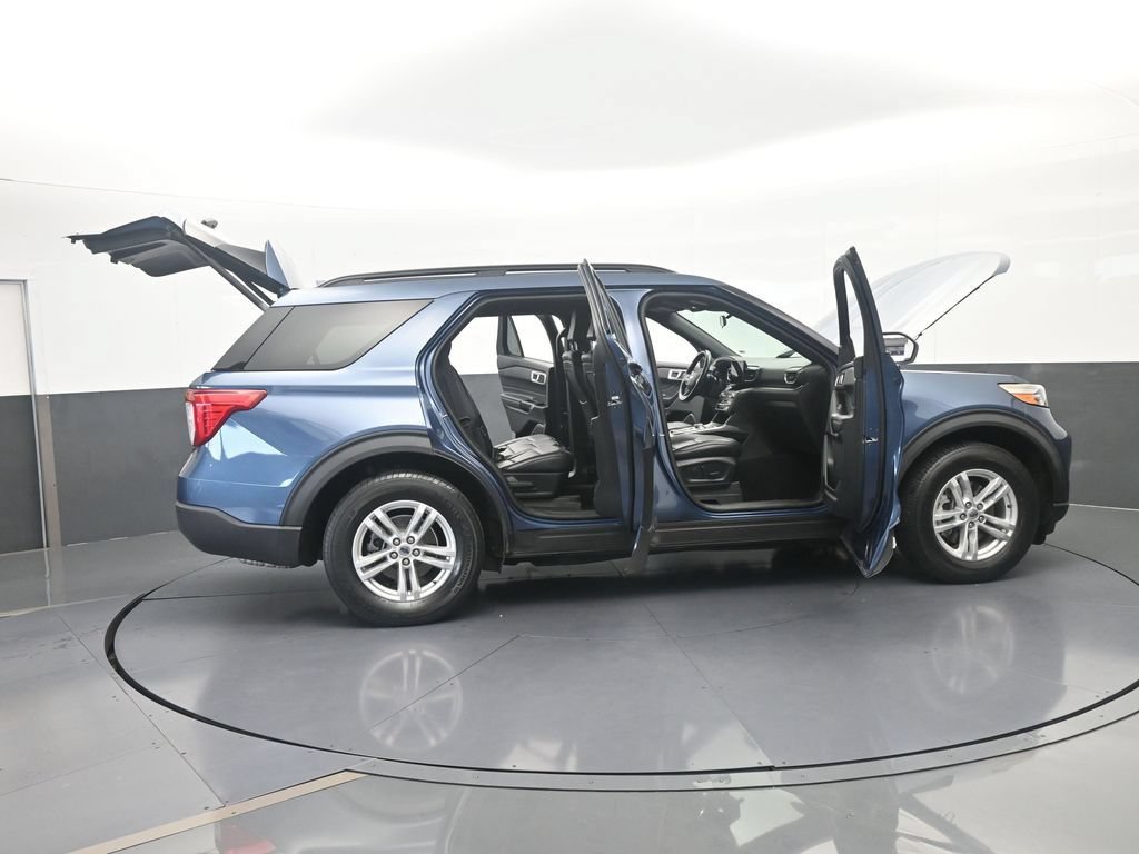 Used 2020 Ford Explorer XLT w/ Equipment Group 202A AWD/4WD image 70