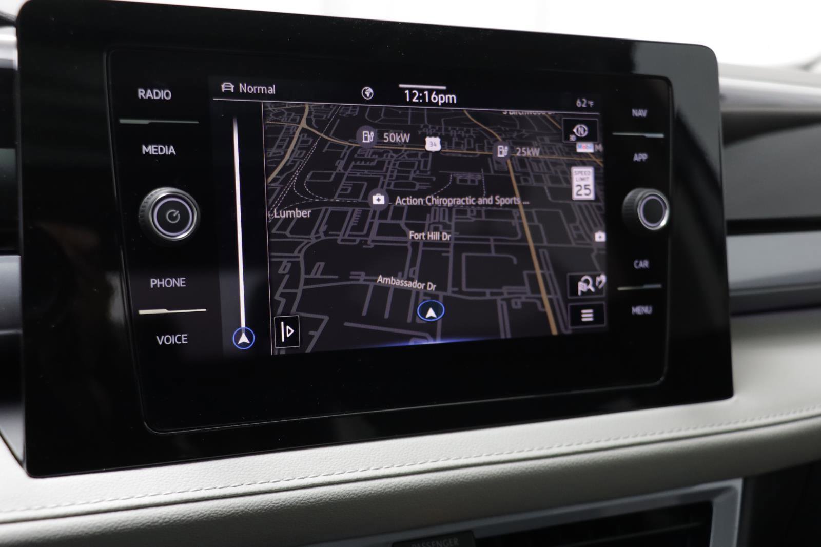 New 2026 Volkswagen Taos SEL image 8