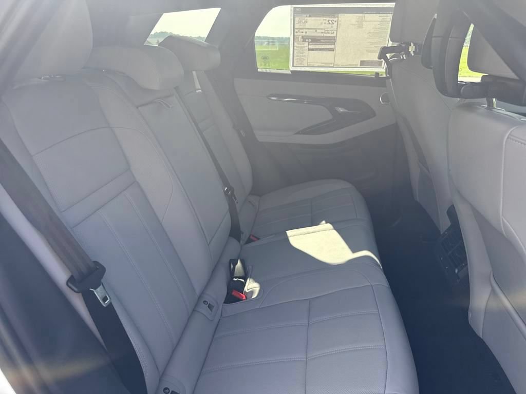 Used 2026 Land Rover Range Rover Evoque S AWD/4WD image 18